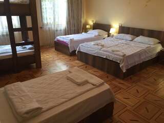 Отель Hotel Good Luck Кутаиси Улучшенные апартаменты-3