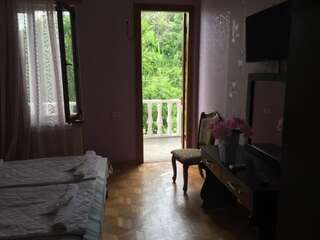 Отель Hotel Good Luck Кутаиси Апартаменты с балконом-9