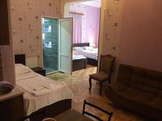 Отель Hotel Good Luck Кутаиси Апартаменты с балконом-11
